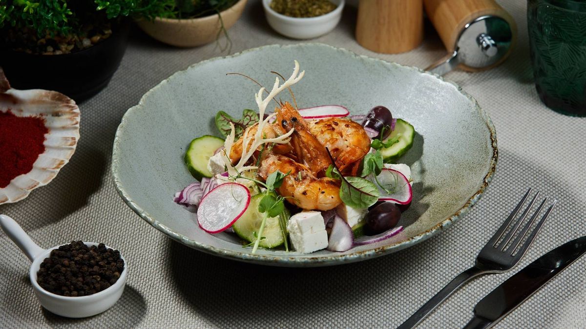 Salată mediteraneană cu creveți